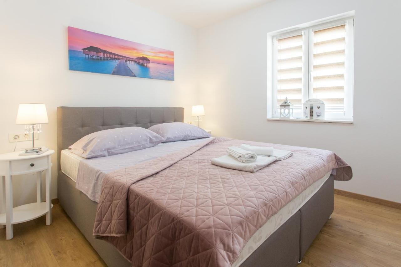 Villa Ivano With Sea&Mountain View Kaštel Stari Εξωτερικό φωτογραφία