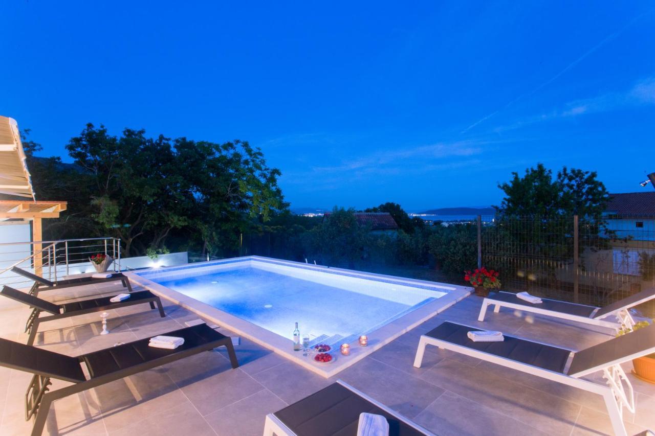 Villa Ivano With Sea&Mountain View Kaštel Stari Εξωτερικό φωτογραφία