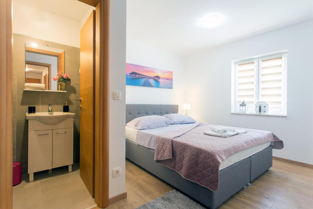 Villa Ivano With Sea&Mountain View Kaštel Stari Εξωτερικό φωτογραφία